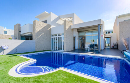 Villa Elisabetta, Luxury Villa with Heated Pool and Ocean View in Adeje, Tenerife